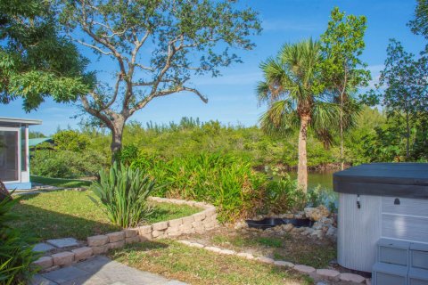 House in St. Lucie, Florida 2 bedrooms, 222.87 sq.m. № 2256449 - photo 28