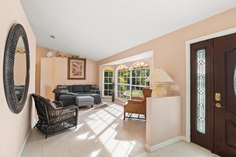 House in St. Lucie, Florida 2 bedrooms, 222.87 sq.m. № 2256449 - photo 8