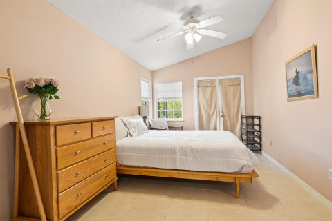 House in St. Lucie, Florida 2 bedrooms, 222.87 sq.m. № 2256449 - photo 23