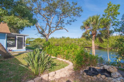 House in St. Lucie, Florida 2 bedrooms, 222.87 sq.m. № 2256449 - photo 4