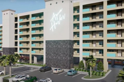 Condo in New Port Richey, Florida, 2 bedrooms  № 1562354 - photo 1