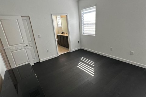 Adosado en alquiler en Miami, Florida, 3 dormitorios, 127.65 m2 № 1951962 - foto 8
