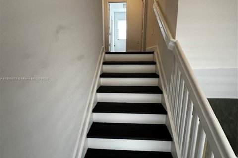 Adosado en alquiler en Miami, Florida, 3 dormitorios, 127.65 m2 № 1951962 - foto 7