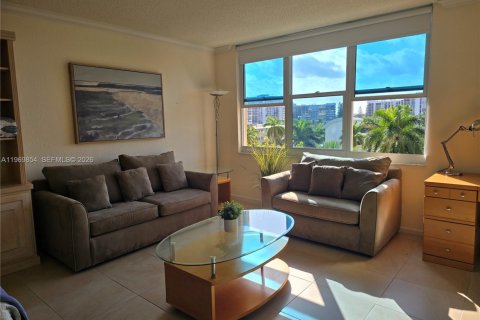 Снять в аренду кондоминиум в Холливуд, Флорида 54.81м2, № 2031424 - фото 13