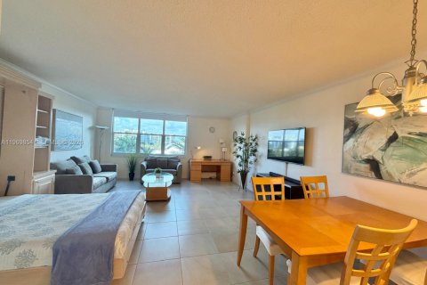 Снять в аренду кондоминиум в Холливуд, Флорида 54.81м2, № 2031424 - фото 7