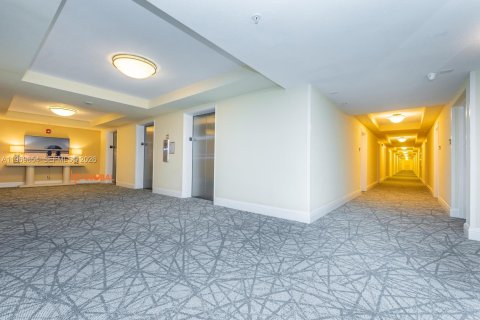 Снять в аренду кондоминиум в Холливуд, Флорида 54.81м2, № 2031424 - фото 24