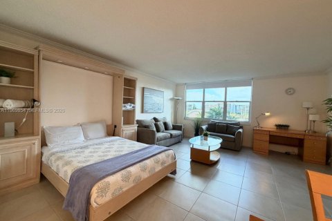 Снять в аренду кондоминиум в Холливуд, Флорида 54.81м2, № 2031424 - фото 6