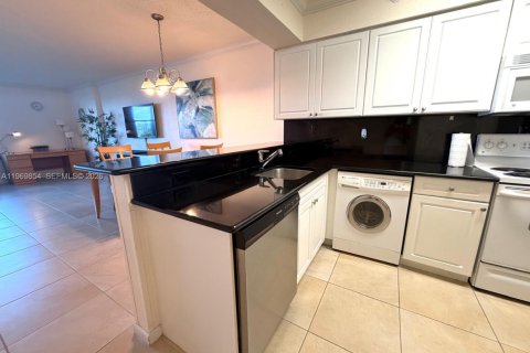 Снять в аренду кондоминиум в Холливуд, Флорида 54.81м2, № 2031424 - фото 8