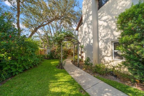 House in Tarpon Springs, Florida 3 bedrooms, 258.73 sq.m. № 1740730 - photo 24