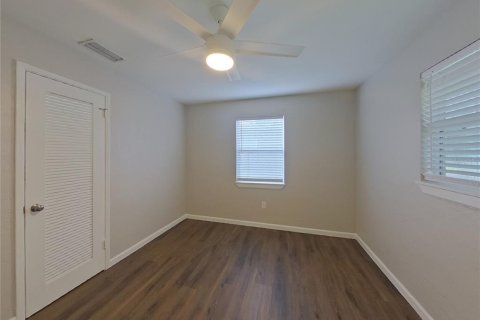 House in Saint Petersburg, Florida 2 bedrooms, 74.51 sq.m. № 1911918 - photo 8