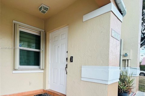 Купить таунхаус в Майами, Флорида 2 спальни, 111.48м2, № 2035980 - фото 3