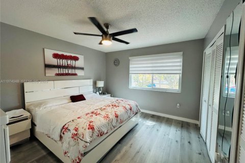 Купить таунхаус в Майами, Флорида 2 спальни, 111.48м2, № 2035980 - фото 12