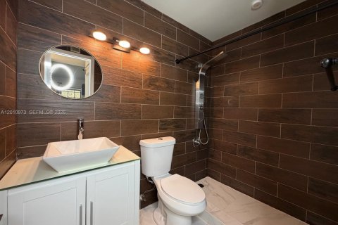 Touwnhouse à vendre à Miami, Floride: 3 chambres, 113.15 m2 № 2076680 - photo 14