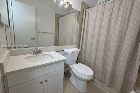 Touwnhouse à vendre à Miami, Floride: 3 chambres, 113.15 m2 № 2076680 - photo 17