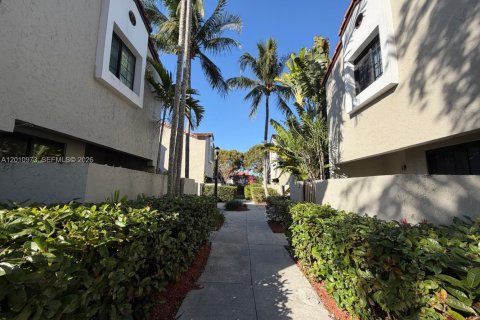Touwnhouse à Miami, Floride 3 chambres, 113.15 m2 № 2076680
