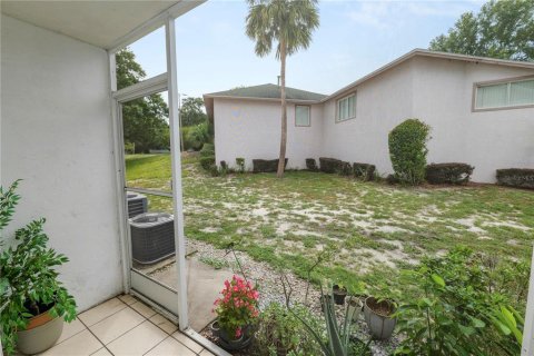 Copropriété à vendre à Winter Haven, Floride: 2 chambres, 116.31 m2 № 1831345 - photo 22