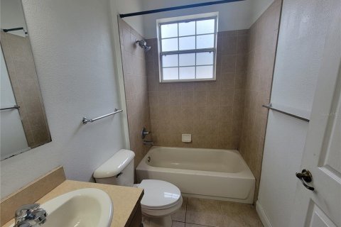 Villa ou maison à louer à Ocala, Floride: 4 chambres, 167.22 m2 № 2097708 - photo 8