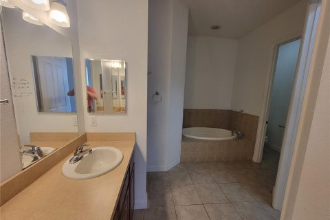 Villa ou maison à louer à Ocala, Floride: 4 chambres, 167.22 m2 № 2097708 - photo 10