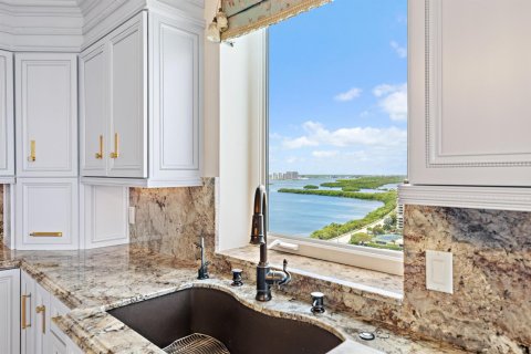 Купить кондоминиум в Ривьера-Бич, Флорида 6 комнат, 227.98м2, № 2147152 - фото 9