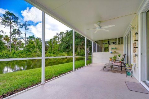 House in Wesley Chapel, Florida 3 bedrooms, 163.51 sq.m. № 2231400 - photo 3
