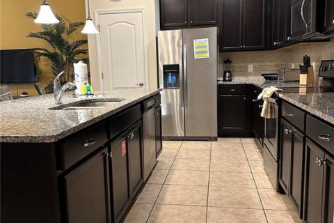 Adosado en venta en Kissimmee, Florida, 5 dormitorios, 210.24 m2 № 1418879 - foto 2