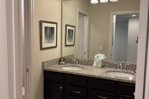 Adosado en venta en Kissimmee, Florida, 5 dormitorios, 210.24 m2 № 1418879 - foto 17