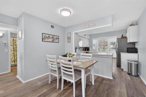 Copropriété à vendre à Clearwater, Floride: 2 chambres, 102.19 m2 № 2143967 - photo 12