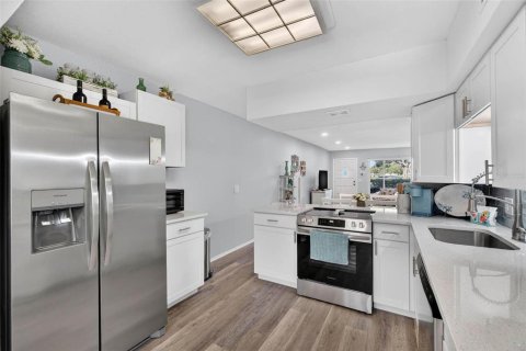 Copropriété à vendre à Clearwater, Floride: 2 chambres, 102.19 m2 № 2143967 - photo 14