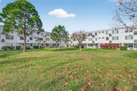 Copropriété à vendre à Clearwater, Floride: 2 chambres, 102.19 m2 № 2143967 - photo 26