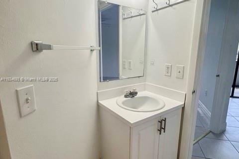 Condo in Miami, Florida, 2 bedrooms  № 1818220 - photo 12