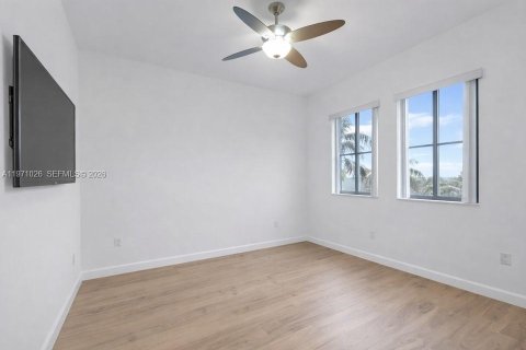 Condominio en venta en Sunrise, Florida, 3 dormitorios, 159.7 m2 № 2032973 - foto 11