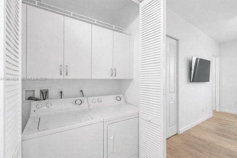 Condominio en venta en Sunrise, Florida, 3 dormitorios, 159.7 m2 № 2032973 - foto 18