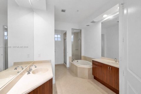 Condominio en venta en Sunrise, Florida, 3 dormitorios, 159.7 m2 № 2032973 - foto 10