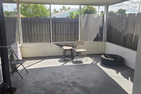 Adosado en venta en Miami Gardens, Florida, 2 dormitorios, 84.54 m2 № 2428202 - foto 8