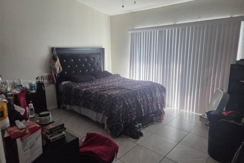 Adosado en venta en Miami Gardens, Florida, 2 dormitorios, 84.54 m2 № 2428202 - foto 11