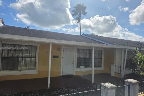Adosado en venta en Miami Gardens, Florida, 2 dormitorios, 84.54 m2 № 2428202 - foto 3
