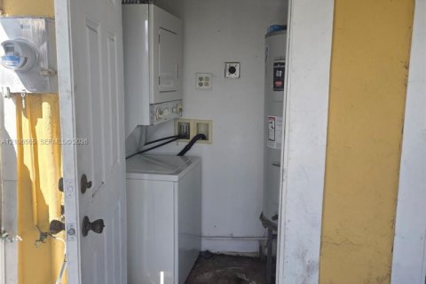Adosado en venta en Miami Gardens, Florida, 2 dormitorios, 84.54 m2 № 2428202 - foto 9