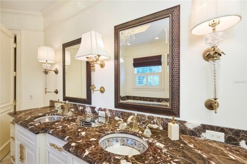 Купить виллу или дом в Тампа, Флорида 10 комнат, 408.21м2, № 1907536 - фото 27