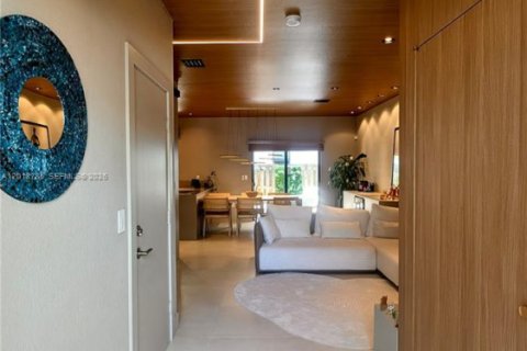 Townhouse in Miami, Florida 3 bedrooms, 128.02 sq.m. № 2077908 - photo 2