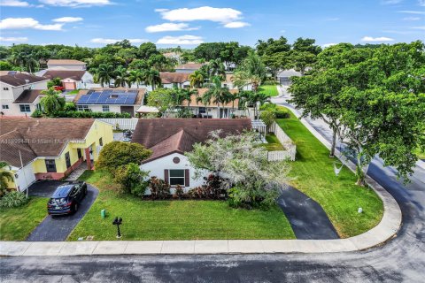 Casa en alquiler en Davie, Florida, 3 dormitorios, 116.03 m2 № 1953433 - foto 30