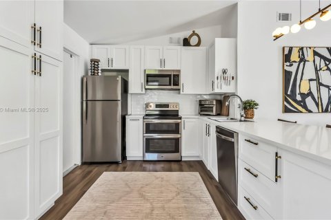 Casa en alquiler en Davie, Florida, 3 dormitorios, 116.03 m2 № 1953433 - foto 16