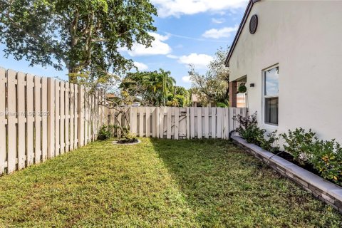 Casa en alquiler en Davie, Florida, 3 dormitorios, 116.03 m2 № 1953433 - foto 23