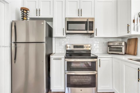 Casa en alquiler en Davie, Florida, 3 dormitorios, 116.03 m2 № 1953433 - foto 17