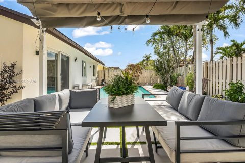 Casa en alquiler en Davie, Florida, 3 dormitorios, 116.03 m2 № 1953433 - foto 24