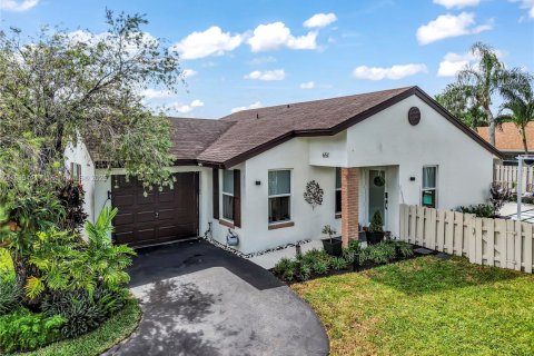 Casa en alquiler en Davie, Florida, 3 dormitorios, 116.03 m2 № 1953433 - foto 2