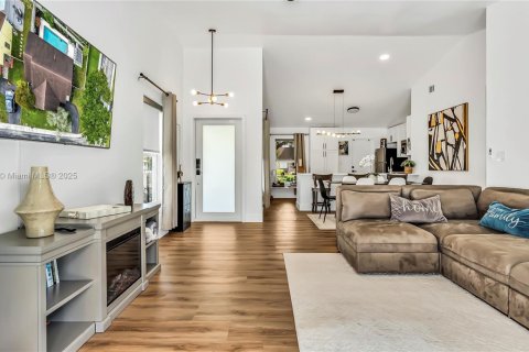 Casa en alquiler en Davie, Florida, 3 dormitorios, 116.03 m2 № 1953433 - foto 18