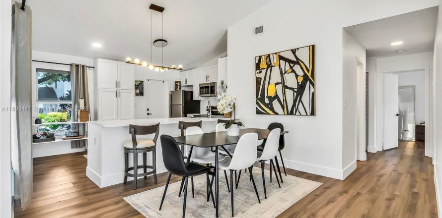 Casa en Davie, Florida 3 dormitorios, 116.03 m2 № 1953433