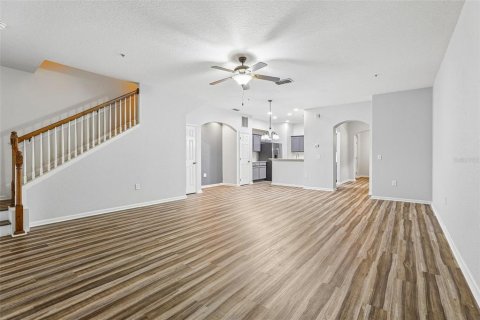 Touwnhouse à louer à Orlando, Floride: 3 chambres, 182.18 m2 № 2387539 - photo 16