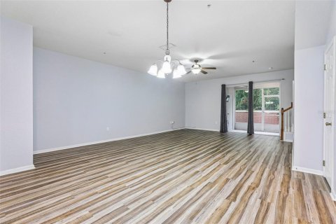 Touwnhouse à louer à Orlando, Floride: 3 chambres, 182.18 m2 № 2387539 - photo 13