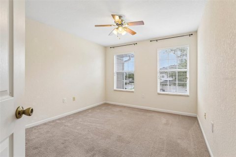 Touwnhouse à louer à Orlando, Floride: 3 chambres, 182.18 m2 № 2387539 - photo 23